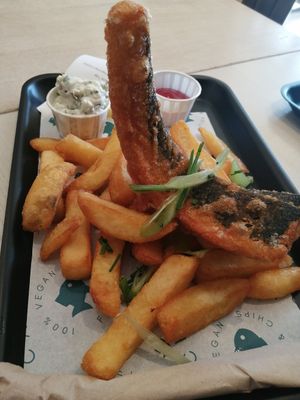 Tofish n chips at The No Catch Co in Brighton