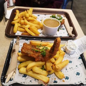 Regular cod & crab cakes at The No Catch Co in Brighton