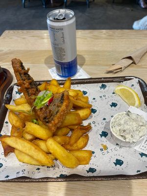 Fish cod & chips  sauce tartare 🌱💚🌿  at The No Catch Co in Brighton