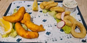 Jumbo battered prawns and Calamari with tartare sauce at The No Catch Co in Brighton