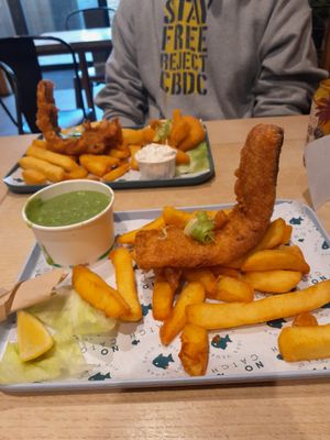 Cod and chips at The No Catch Co in Brighton