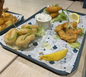 Sampler- calamari, prawns, lemon shrimpp #Veganuary at The No Catch Co in Brighton