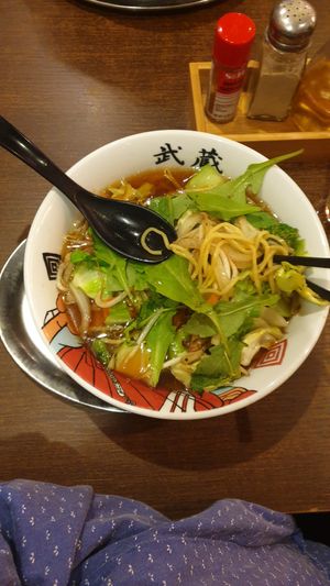 Shoyu Ramen mit gebratenem Gemüse at Takezo in Dusseldorf