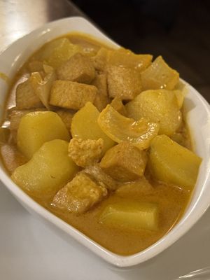 Vegan curry tofu and potatoes  at Thai Tawan in Rheinhausen