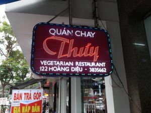sign with name and address  at Thuy in Da Nang