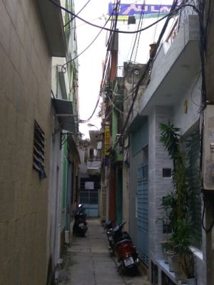 view down alleyway to new premises at Au Lac in Da Nang