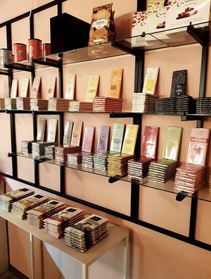 Shelves  at Valentina i Karanfil in Belgrade