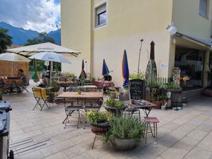 Large terrace at L‘ Insalatina in Merano