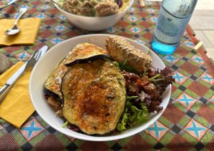 Schon zum dritten Mal hier gewesen. Immer wieder super lecker!   at L‘ Insalatina in Merano