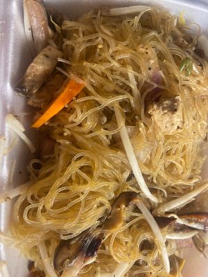 Singapore noodle. A lot of noodle. It’s ok. Needs more sauce. I would get it again still    at Viet Chay vegetarian cuisine in Toronto