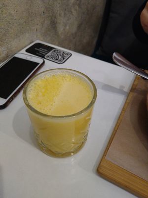 freshly pressed orange juice at Tel Aviv Urban Food in Warsaw