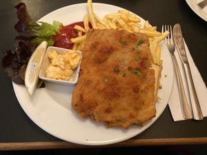 Cordon Bleu with vegan cheese and tofu ham at Dada in Regensburg