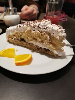 Vegane Raffaello Torte at Dada in Regensburg