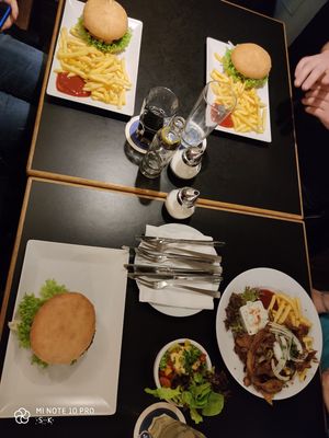 Burgers and gyros at Dada in Regensburg