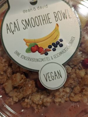 Acai smoothie bowl at MUC - Dean & David - T2 in Munich