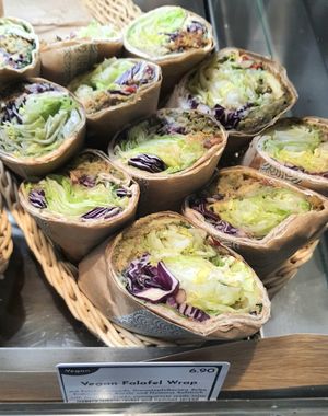 vegan falafel wrap at MUC - Dean & David - T2 in Munich