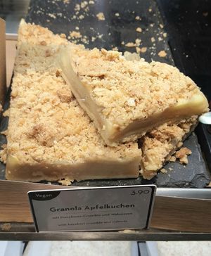 vegan granola apple cake at MUC - Dean & David - T2 in Munich