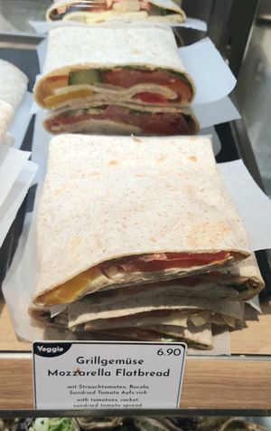 vegetarian roasted vegetables mozzarella sandwich at MUC - Dean & David - T2 in Munich