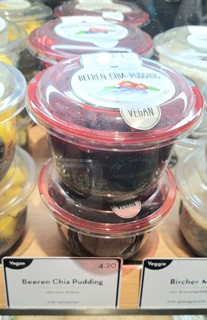 vegan chia pudding with berries at MUC - Dean & David - T2 in Munich