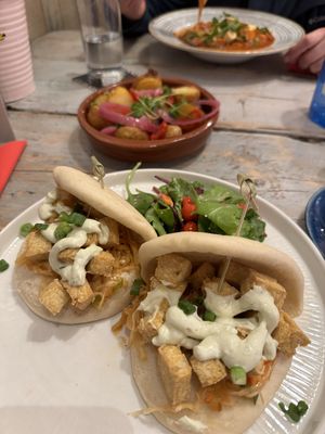 Loaded potatoes, curry and crispy tofu bao. All yummy    at Hooked  in Sligo