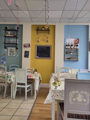 Inside at E & R Tearoom in Lutterworth