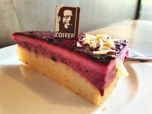vegan currant cake at Coffee Fellows - Berliner Allee in Dusseldorf