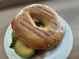 Avocado Bagel 🥑 🥯  😋   at Coffee Fellows - Berliner Allee in Dusseldorf