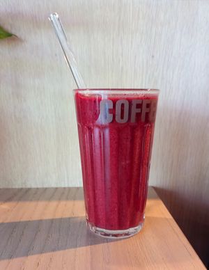 berry smoothie 4,90€ at Coffee Fellows - Berliner Allee in Dusseldorf