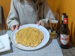The garlic bread with vegan cheese and olive oil instead of butter. at Estação Alfama Pizzaria in Lisbon
