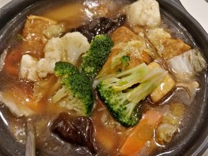 Tofu hotplate at D'life 蔬食 - Somerset  in Central Singapore