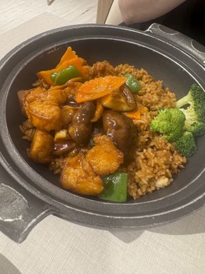 Chicken rice bowl   at D'life 蔬食 - Somerset  in Central Singapore