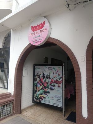 Exterior entryway at Flor de Loto in Bucaramanga