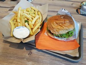 The Vegan Burger (+ Ohne Ladung & Vegan Mayo) at Burgerwerk in Wiehl