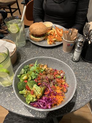 “Pad thai" at Copper Branch in Utrecht