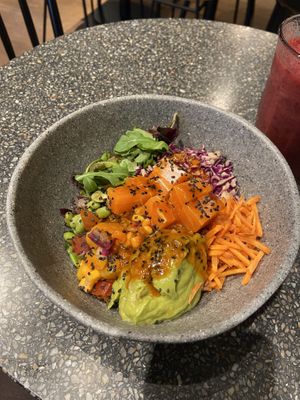 Poke bowl: allright  at Copper Branch in Utrecht