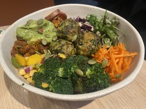 Aztec bowl   at Copper Branch in Utrecht