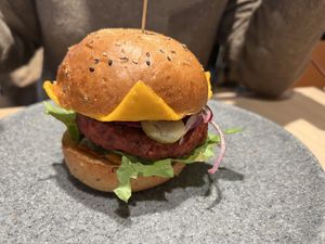 burger signature  at Copper Branch in Utrecht