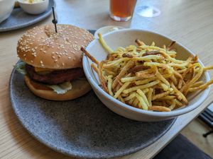 Signature Burger at Copper Branch in Utrecht