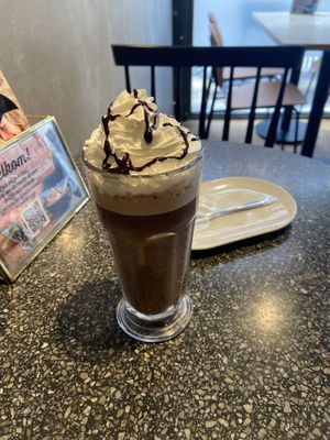 Hot cocoa with whipped cream: tasty  at Copper Branch in Utrecht