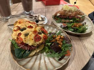 grazie mille burger  at Copper Branch in Utrecht