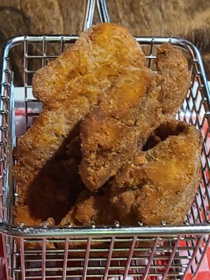 Gf free friend chicken. 3/5. They could add more marjarom, celery salt, paprika.add some more crunch on the skin like crushed tortilla chips or rice puffs. Missing waffles n syrup  at Seitan's in Edmonton
