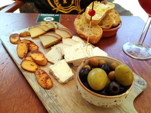 Vegan cheese platter at Amarre Marina in Barcelona