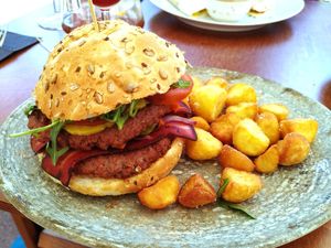 Big queen burger at Amarre Marina in Barcelona