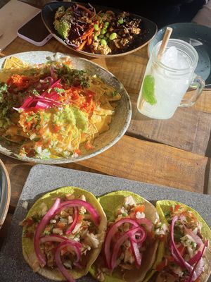 Poke bowl, nachos and tacos  at Amarre Marina in Barcelona