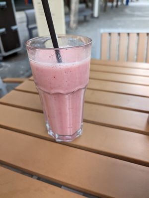 Strawberry Split at Runder Store in Visp