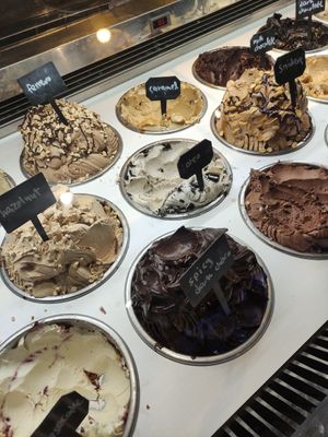 Ice cream at Sugar Killer in Piraeus