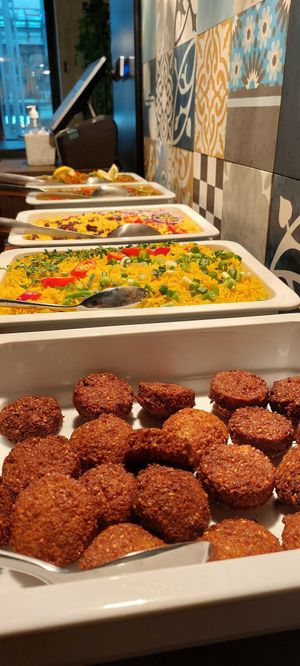 Falafels ❤ at Sandro in Helsinki