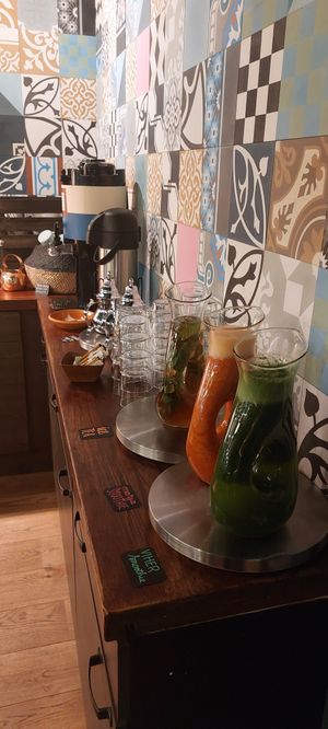 Brunch smoothies and coffee 🥰 at Sandro in Helsinki