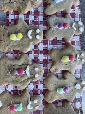 Ginger bread people at Ninna's Kitchen in Brighton