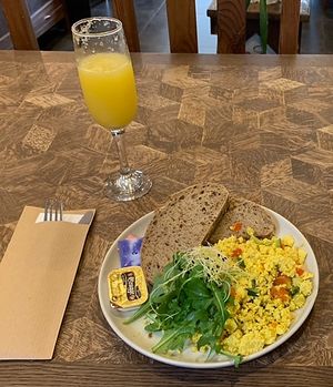 Tofu scramble and a mimosa   at Biko in Sint-niklaas